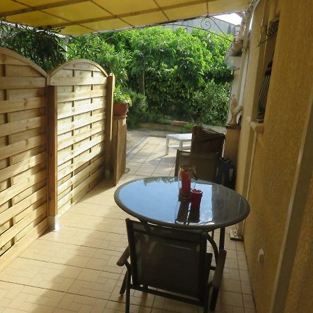 Charmant Appartement Saint Gely Cornillon Exterior foto